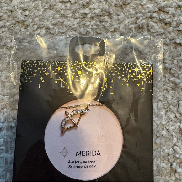 Disney Princess Merida Necklace NEW Bow Arrow Silver Brave - Picture 3 of 5